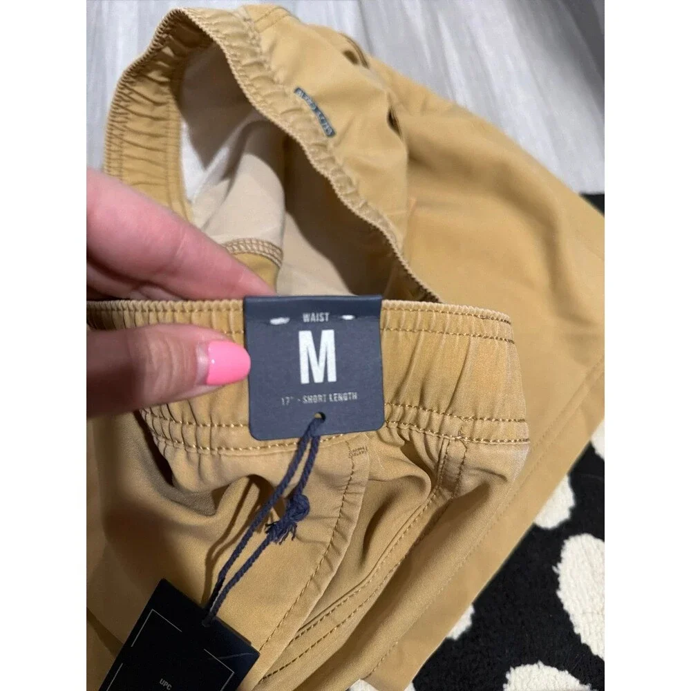 Brand new men’s salty crew shorts